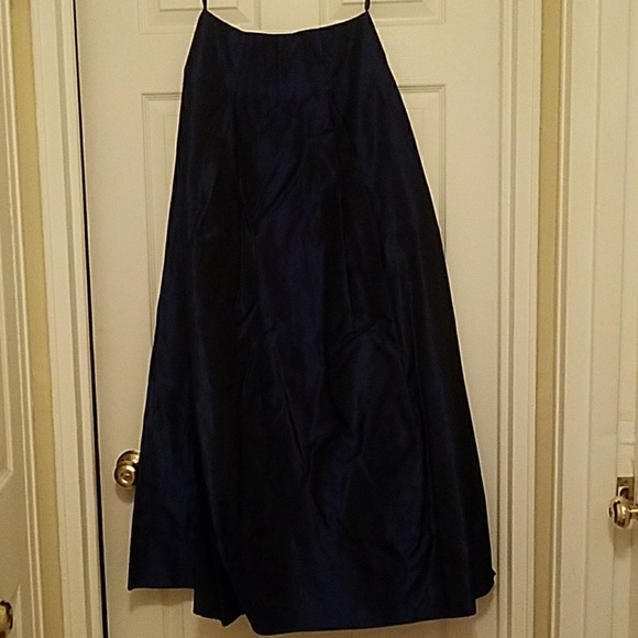 Skirt - Picture 1 of 3